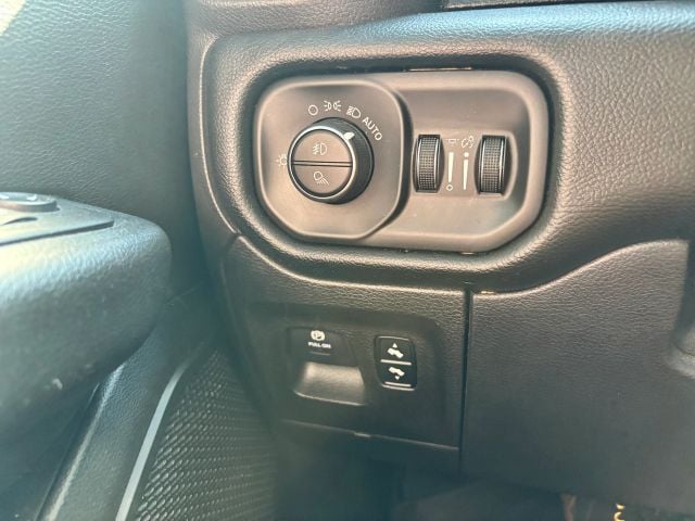 Pre-Owned 2019 Ram 1500 Crew Cab Big Horn Pickup 4D 5 1/2 ft - photo - 34