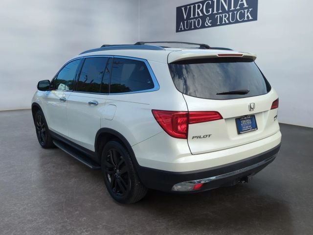 Pre-Owned 2017 Honda Pilot Touring Sport Utility 4D - photo - 9