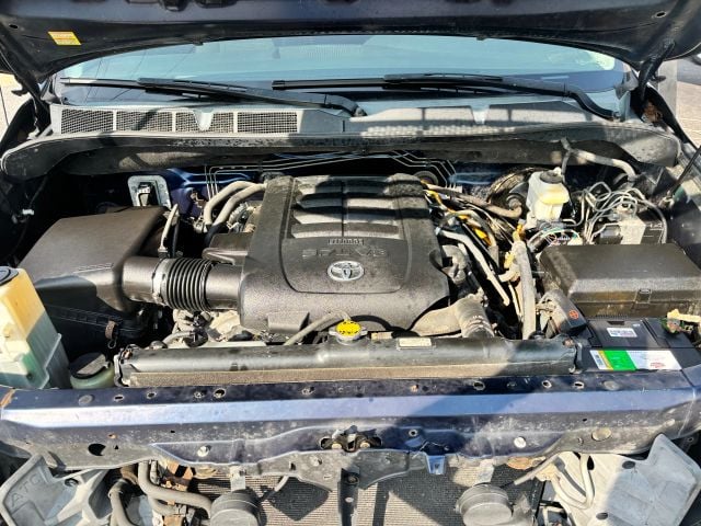 Pre-Owned 2012 Toyota Tundra CrewMax Pickup 4D 5 1/2 ft - photo - 9