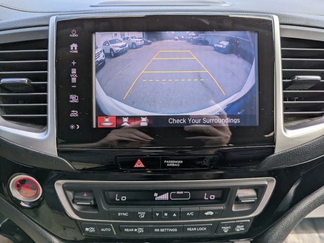 Pre-Owned 2017 Honda Pilot Touring Sport Utility 4D - photo - 4