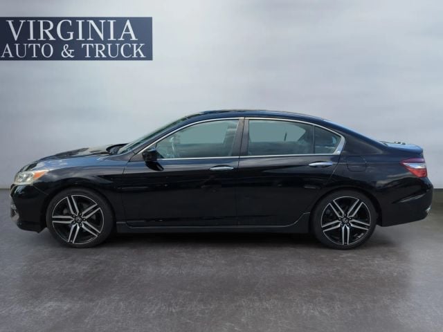 Pre-Owned 2017 Honda Accord Sport SE Sedan 4D - photo - 1