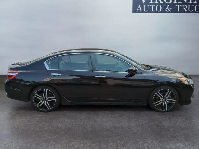 Pre-Owned 2017 Honda Accord Sport SE Sedan 4D - photo - 5