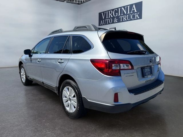 Pre-Owned 2017 Subaru Outback 2.5i Premium Wagon 4D - photo - 6