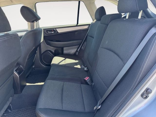Pre-Owned 2017 Subaru Outback 2.5i Premium Wagon 4D - photo - 13