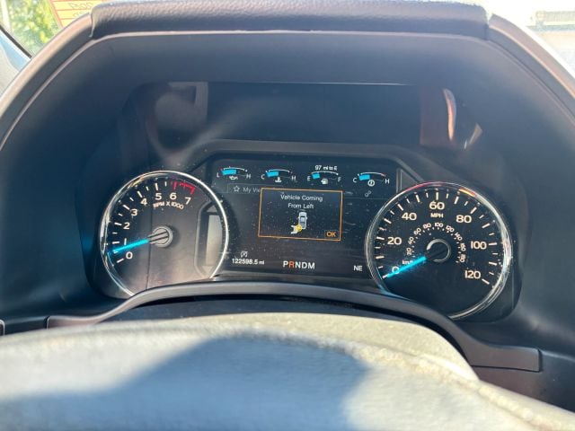 Pre-Owned 2019 Ford F150 SuperCrew Cab Platinum Pickup 4D 5 1/2 ft - photo - 23