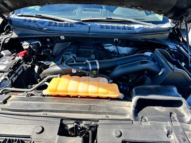 Pre-Owned 2016 Ford F150 SuperCrew Cab XLT Pickup 4D 5 1/2 ft - photo - 9