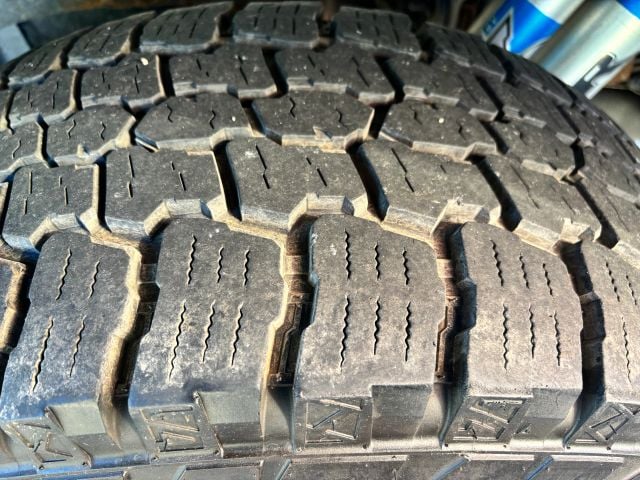 Pre-Owned 2017 Ford F150 SuperCrew Cab Raptor Pickup 4D 5 1/2 ft - photo - 13