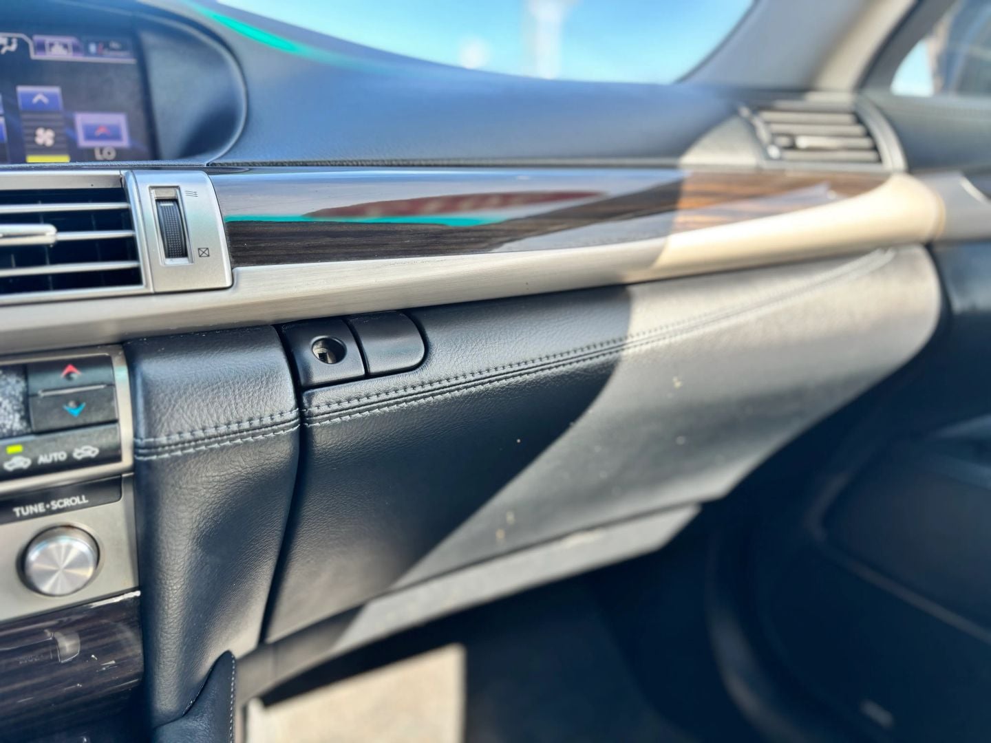Pre-Owned 2013 LEXUS LS LS 460 SEDAN 4D - photo - 25