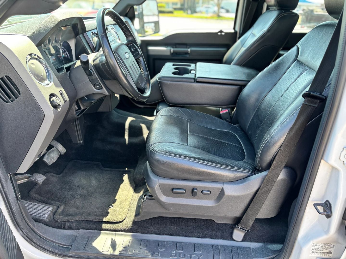 Pre-Owned 2012 FORD F250 SUPER DUTY CREW CAB LARIAT PICKUP 4D 8 FT - photo - 11