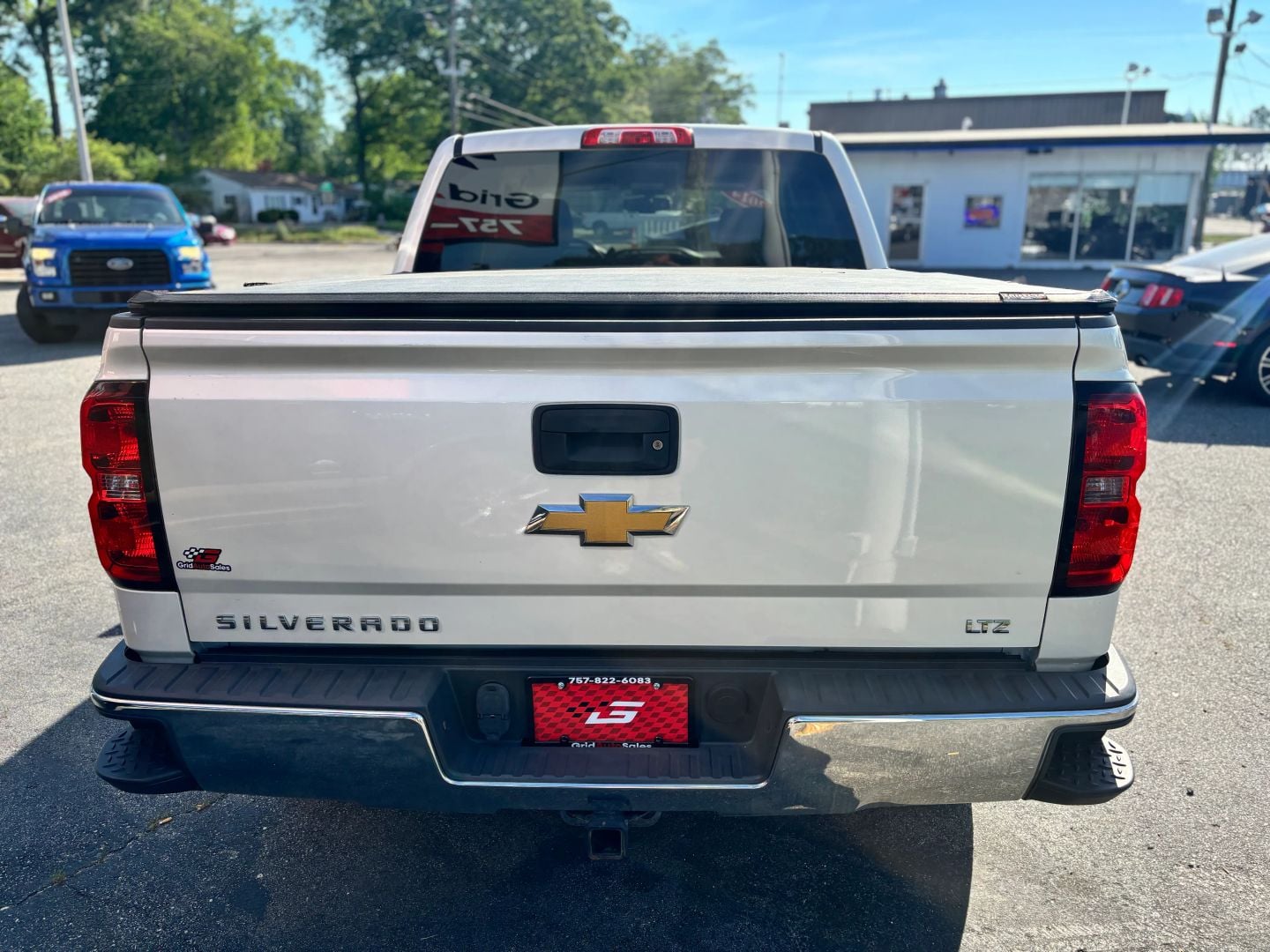 Pre-Owned 2014 CHEVROLET SILVERADO 1500 CREW CAB Z71 LTZ PICKUP 4D 5 3/4 FT - photo - 3