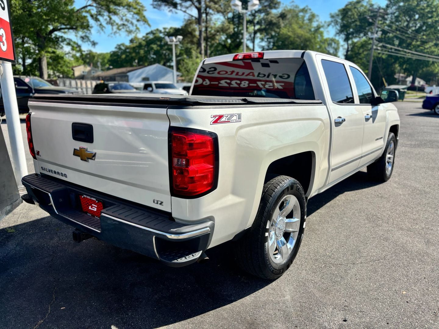 Pre-Owned 2014 CHEVROLET SILVERADO 1500 CREW CAB Z71 LTZ PICKUP 4D 5 3/4 FT - photo - 2