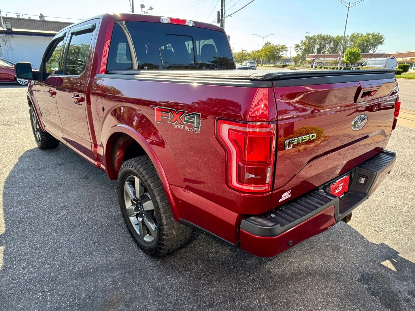 Pre-Owned 2015 FORD F150 SUPERCREW CAB LARIAT PICKUP 4D 5 1/2 FT - photo - 5