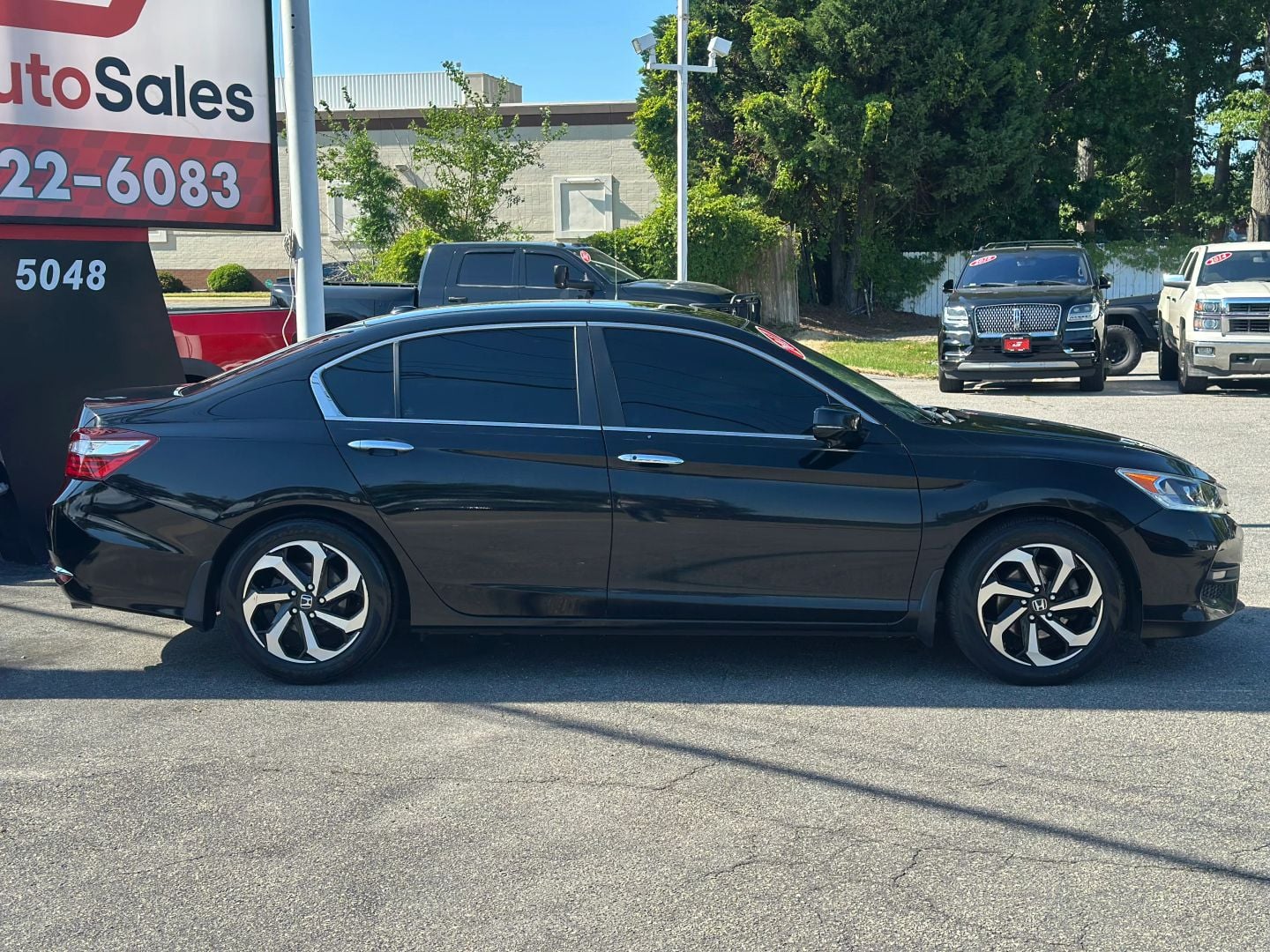 Pre-Owned 2017 HONDA ACCORD EX W/HONDA SENSING SEDAN 4D - photo - 1