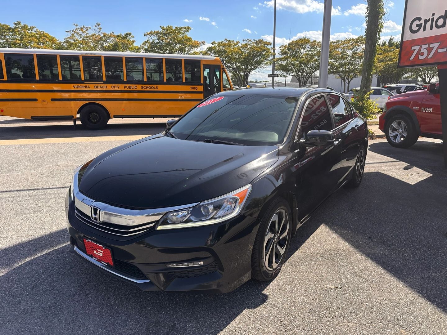 Pre-Owned 2017 HONDA ACCORD EX W/HONDA SENSING SEDAN 4D - photo - 5