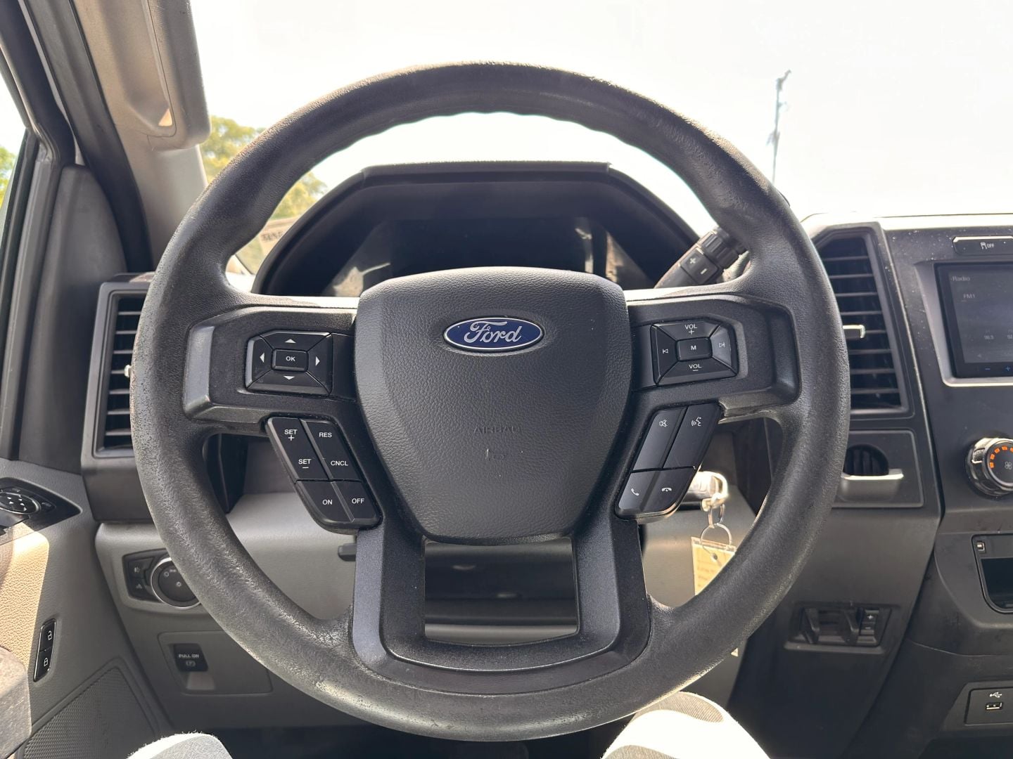 Pre-Owned 2019 FORD F150 SUPER CAB XL PICKUP 4D 6 1/2 FT - photo - 25