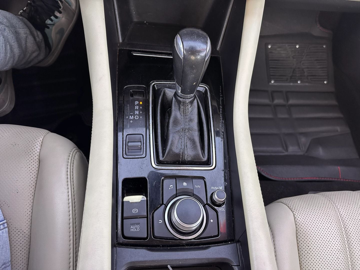 Pre-Owned 2019 MAZDA MAZDA6 GRAND TOURING SEDAN 4D - photo - 19