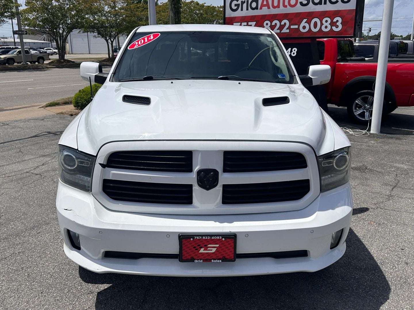 Pre-Owned 2014 RAM 1500 CREW CAB SPORT PICKUP 4D 5 1/2 FT - photo - 8