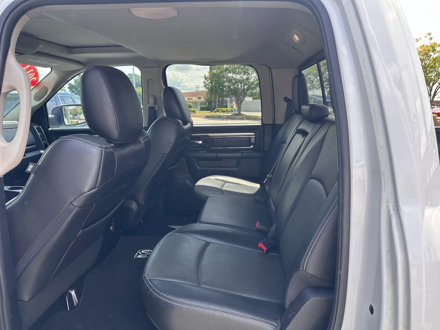 Pre-Owned 2014 RAM 1500 CREW CAB SPORT PICKUP 4D 5 1/2 FT - photo - 13