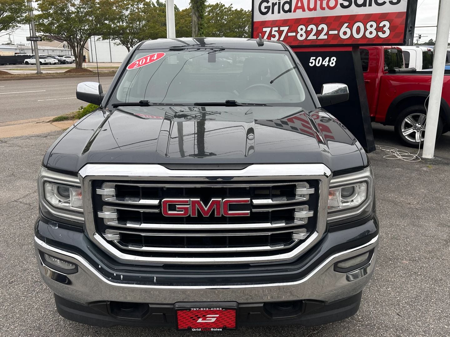Pre-Owned 2018 GMC SIERRA 1500 CREW CAB SLT PICKUP 4D 5 3/4 FT - photo - 7