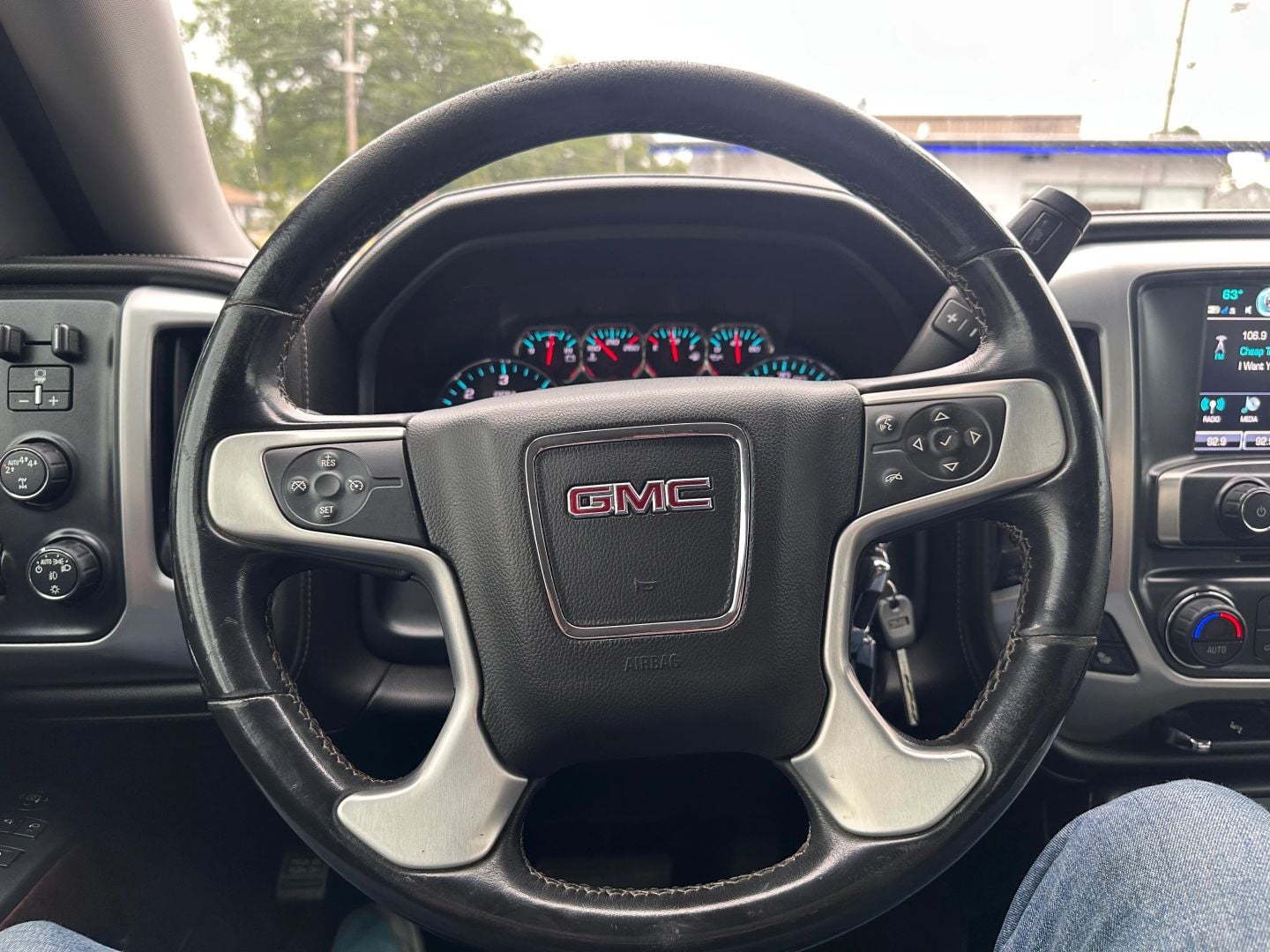 Pre-Owned 2018 GMC SIERRA 1500 CREW CAB SLT PICKUP 4D 5 3/4 FT - photo - 29