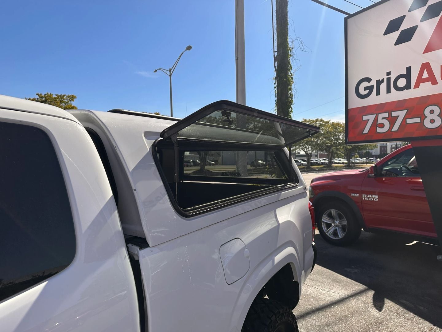 Pre-Owned 2020 TOYOTA TACOMA ACCESS CAB SR PICKUP 4D 6 FT - photo - 10