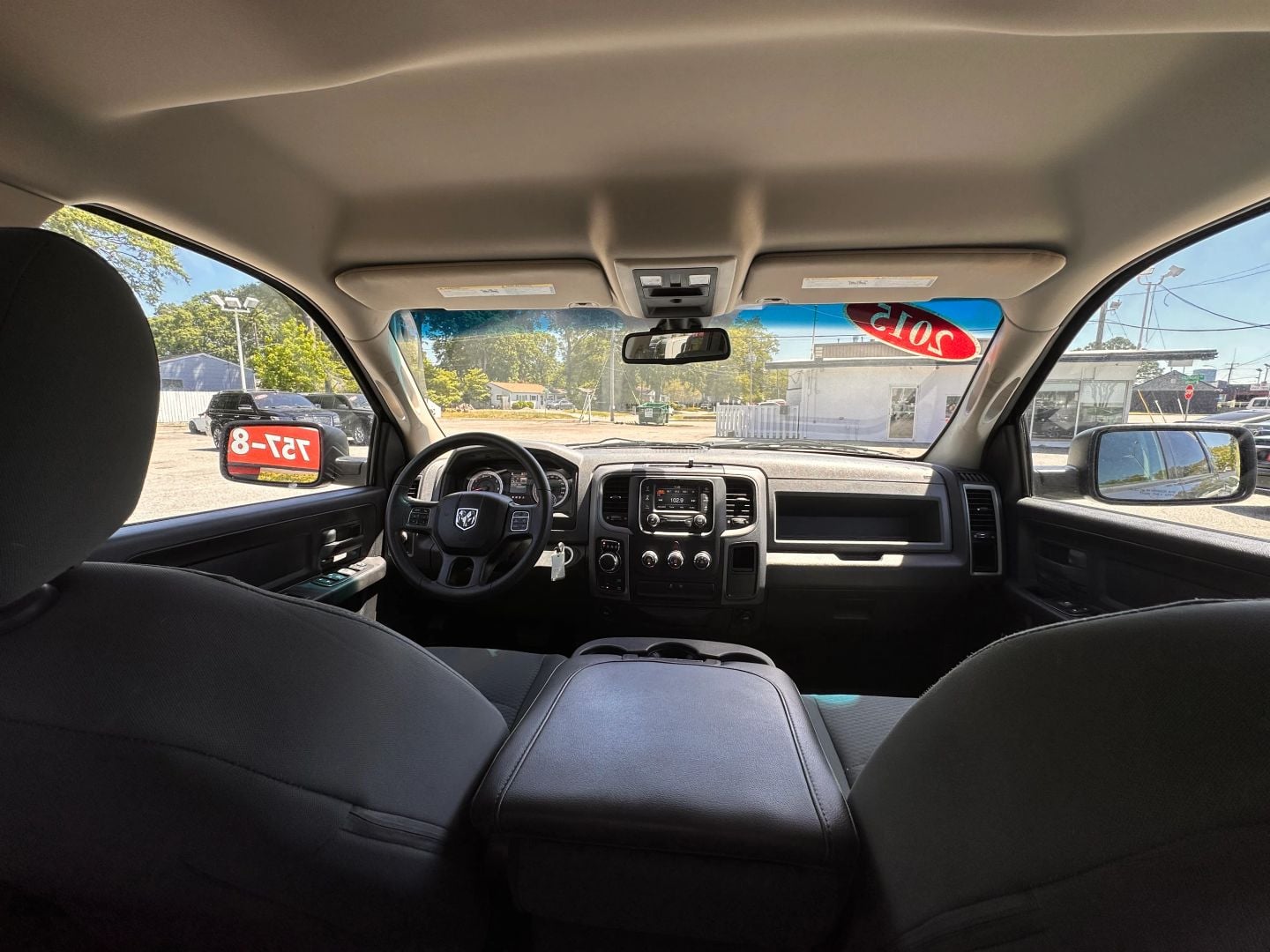 Pre-Owned 2015 RAM 1500 CREW CAB EXPRESS PICKUP 4D 5 1/2 FT - photo - 20