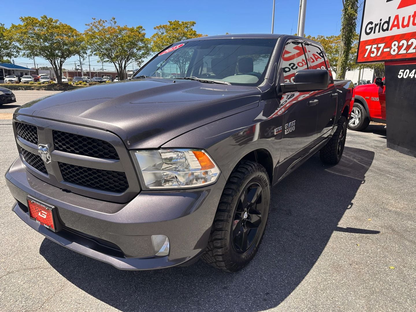 Pre-Owned 2015 RAM 1500 CREW CAB EXPRESS PICKUP 4D 5 1/2 FT - photo - 7