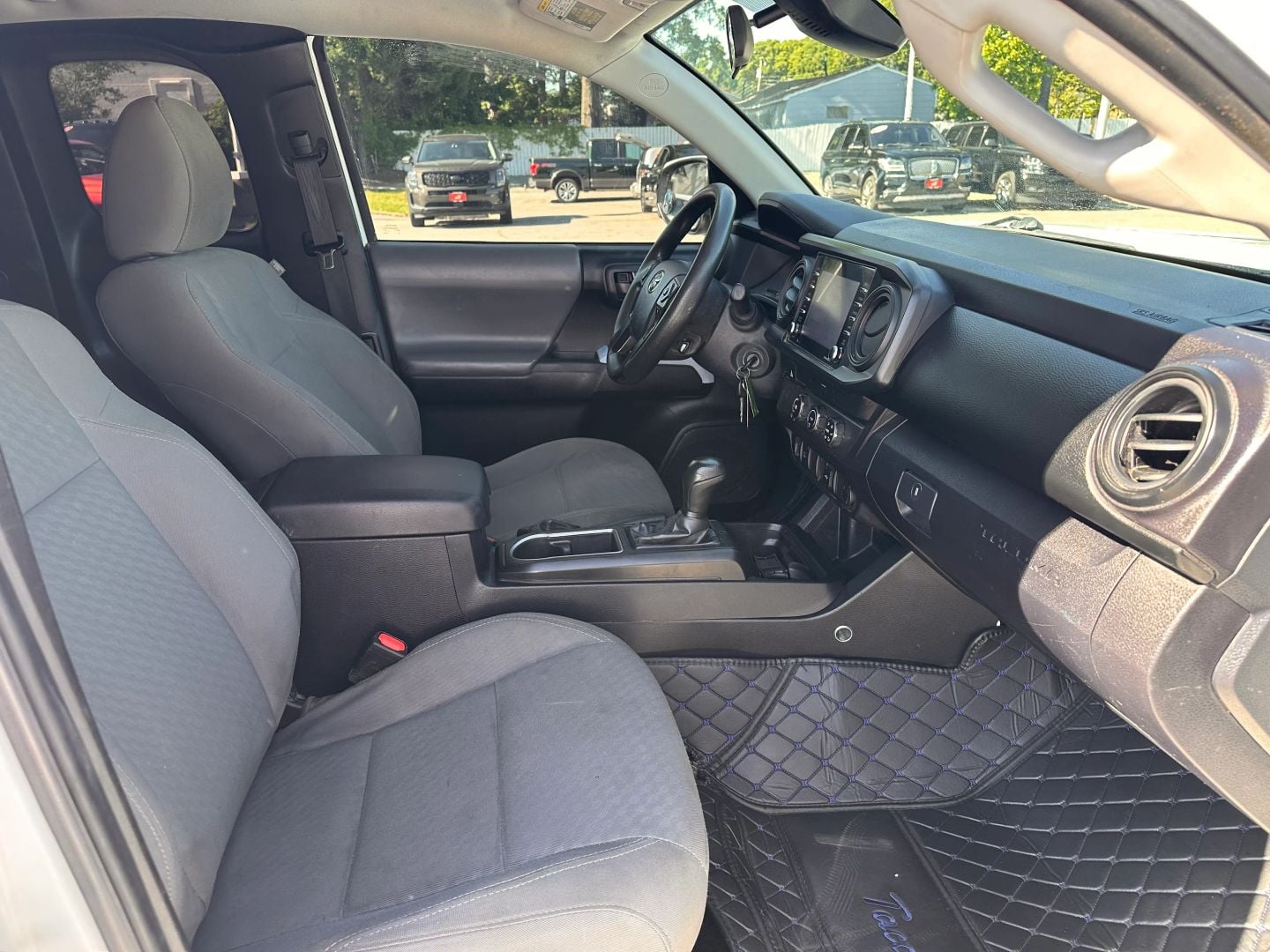 Pre-Owned 2020 TOYOTA TACOMA ACCESS CAB SR PICKUP 4D 6 FT - photo - 17