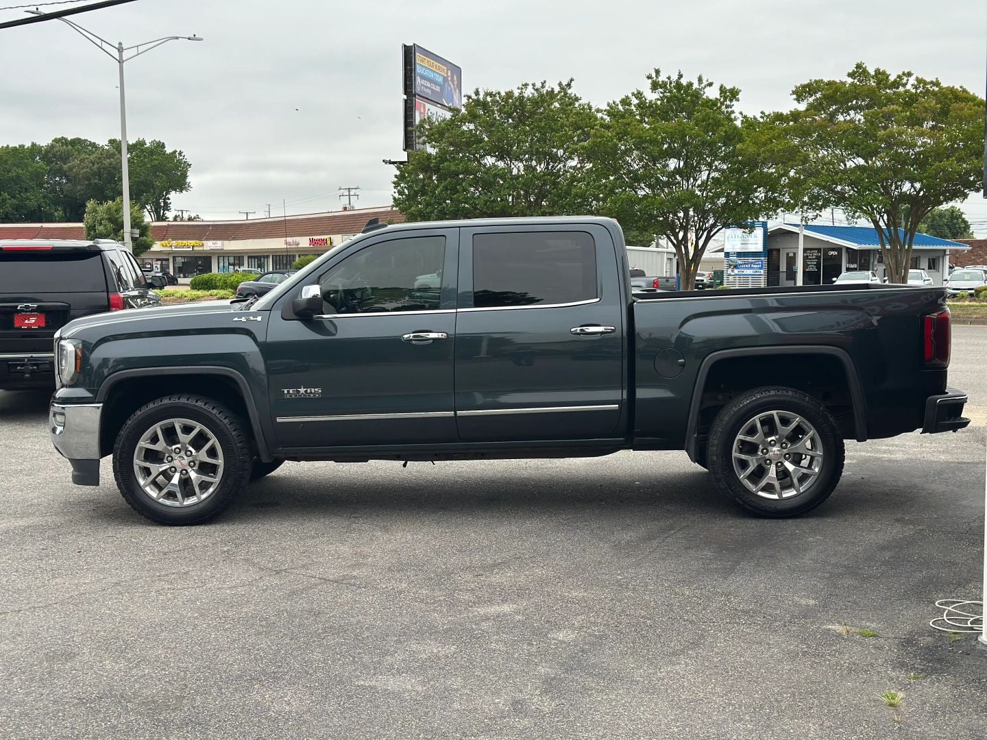 Pre-Owned 2018 GMC SIERRA 1500 CREW CAB SLT PICKUP 4D 5 3/4 FT - photo - 5