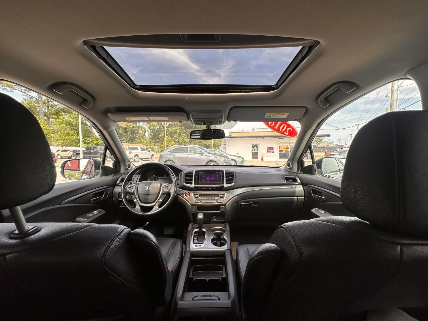Pre-Owned 2018 HONDA PILOT EX-L SPORT UTILITY 4D - photo - 17