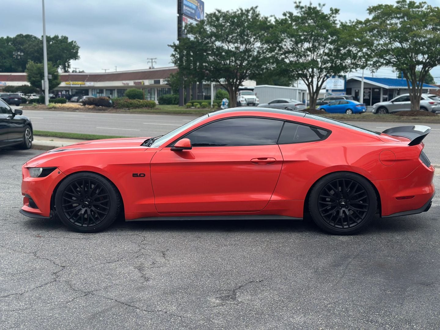 Pre-Owned 2016 FORD MUSTANG GT PREMIUM COUPE 2D - photo - 5