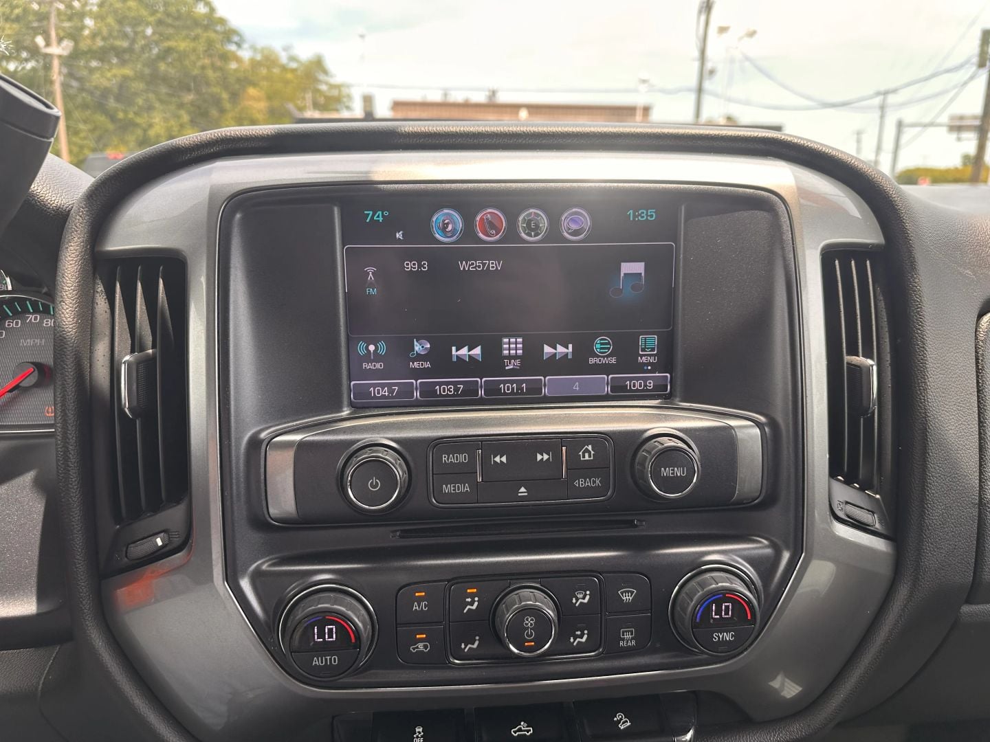 Pre-Owned 2017 CHEVROLET SILVERADO 1500 DOUBLE CAB Z71 LT PICKUP 4D 6 1/2 FT - photo - 21