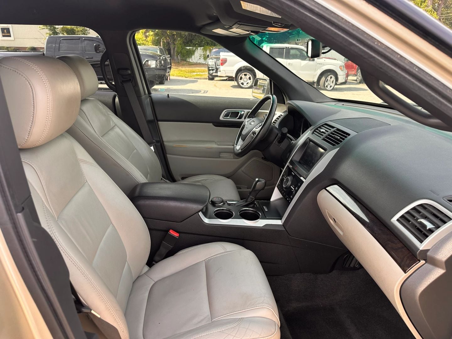Pre-Owned 2011 FORD EXPLORER LIMITED SPORT UTILITY 4D - photo - 12