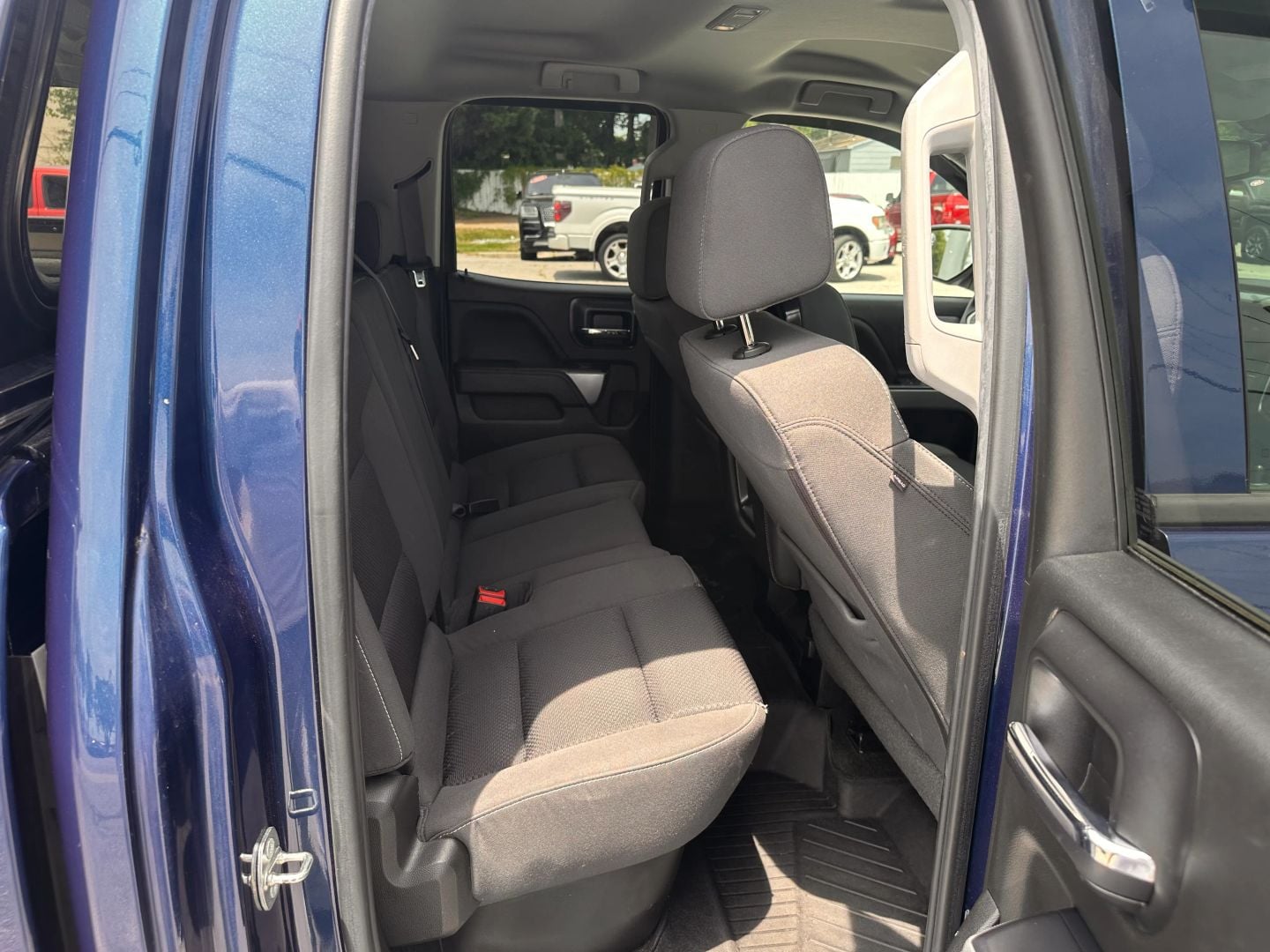 Pre-Owned 2017 CHEVROLET SILVERADO 1500 DOUBLE CAB Z71 LT PICKUP 4D 6 1/2 FT - photo - 19