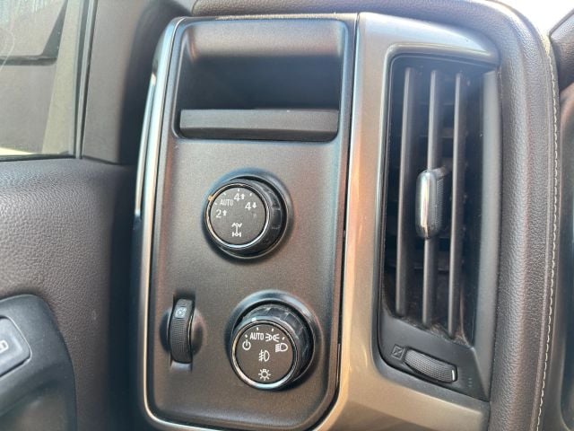 Pre-Owned 2014 Chevrolet Silverado 1500 Crew Cab Z71 LTZ Pickup 4D 5 3/4 ft - photo - 23