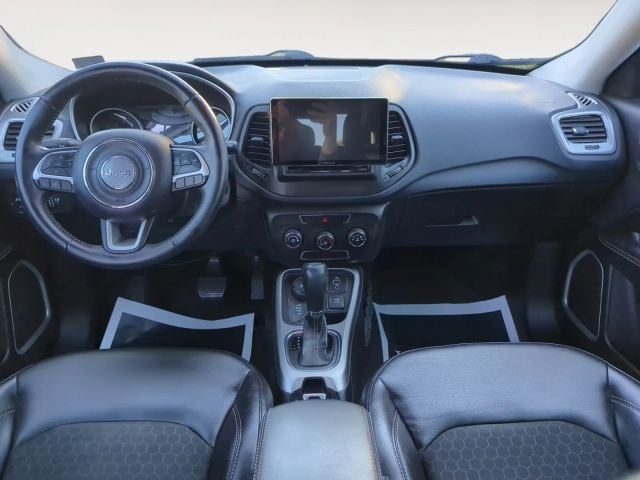 Pre-Owned 2018 Jeep Compass Latitude Sport Utility 4D - photo - 2