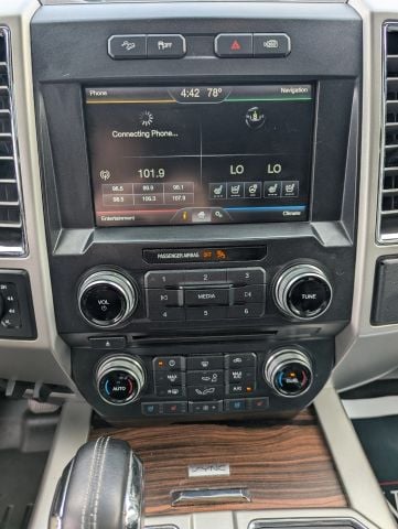 Pre-Owned 2015 Ford F150 SuperCrew Cab Lariat Pickup 4D 5 1/2 ft - photo - 12