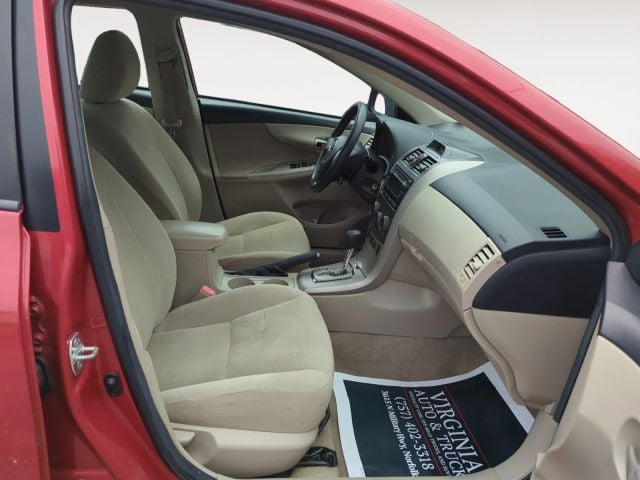Pre-Owned 2012 Toyota Corolla LE Sedan 4D - photo - 12