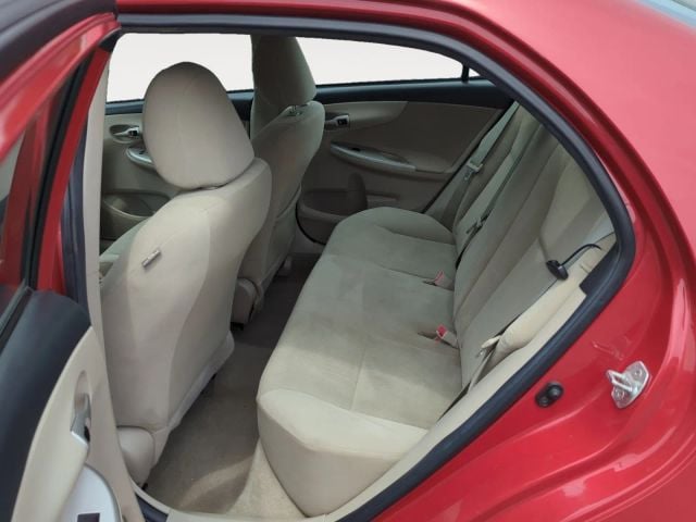 Pre-Owned 2012 Toyota Corolla LE Sedan 4D - photo - 11
