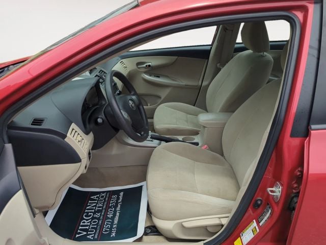 Pre-Owned 2012 Toyota Corolla LE Sedan 4D - photo - 10