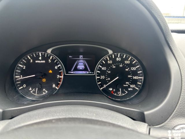 Pre-Owned 2017 Nissan Altima 2.5 SV Sedan 4D - photo - 29