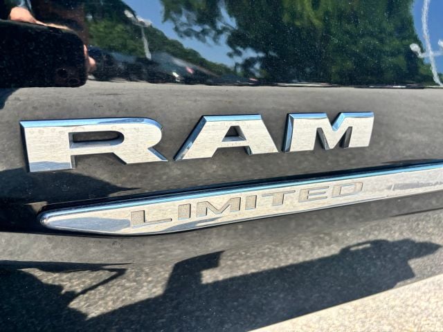 Pre-Owned 2021 Ram 1500 Crew Cab Limited Pickup 4D 5 1/2 ft - photo - 10