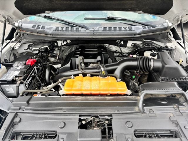 Pre-Owned 2016 Ford F150 SuperCrew Cab XLT Pickup 4D 5 1/2 ft - photo - 9