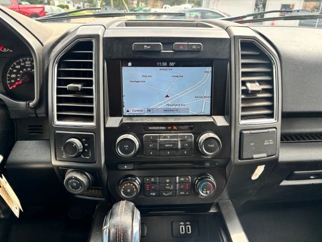 Pre-Owned 2016 Ford F150 SuperCrew Cab XLT Pickup 4D 5 1/2 ft - photo - 20