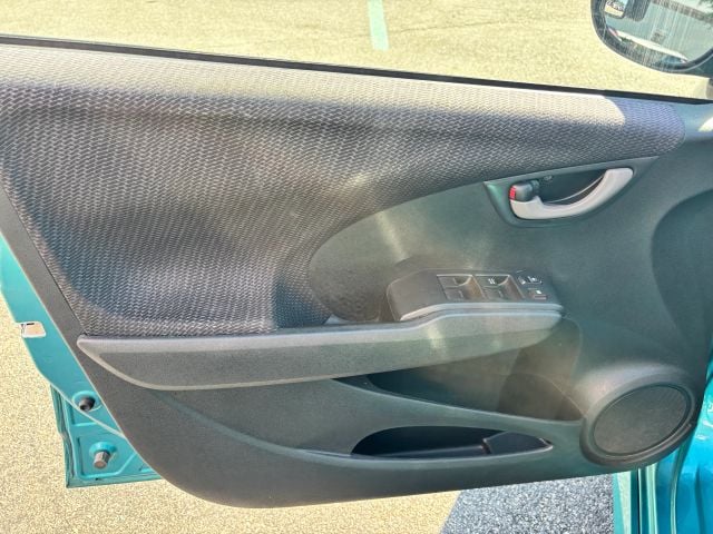 Pre-Owned 2013 Honda Fit Sport Hatchback 4D - photo - 12