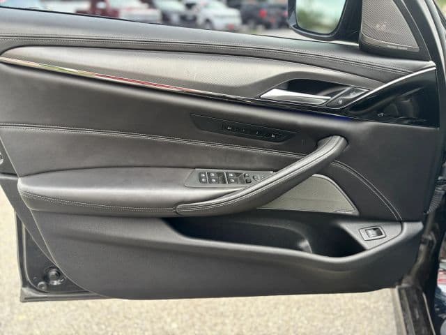 Pre-Owned 2018 BMW M5 Sedan 4D - photo - 11