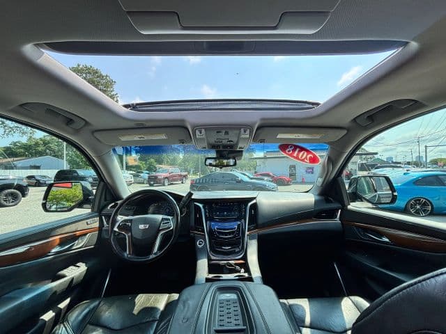 Pre-Owned 2018 Cadillac Escalade ESV Premium Luxury Sport Utility 4D - photo - 19
