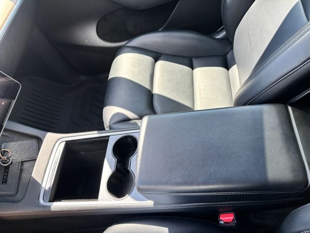Pre-Owned 2023 Tesla Model Y Long Range Sport Utility 4D - photo - 24