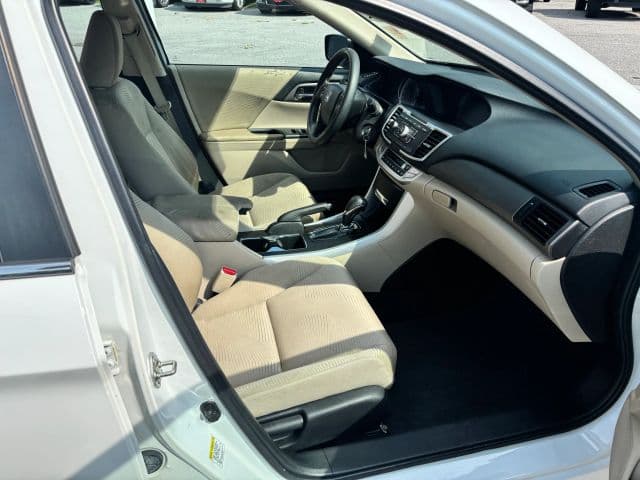 Pre-Owned 2014 Honda Accord LX Sedan 4D - photo - 13