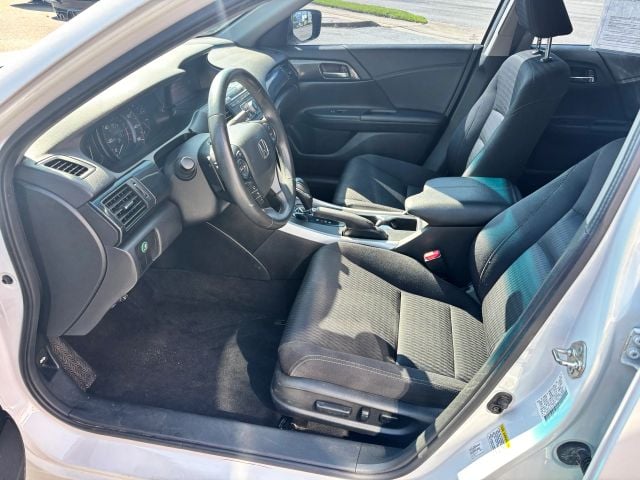 Pre-Owned 2015 Honda Accord Sport Sedan 4D - photo - 12